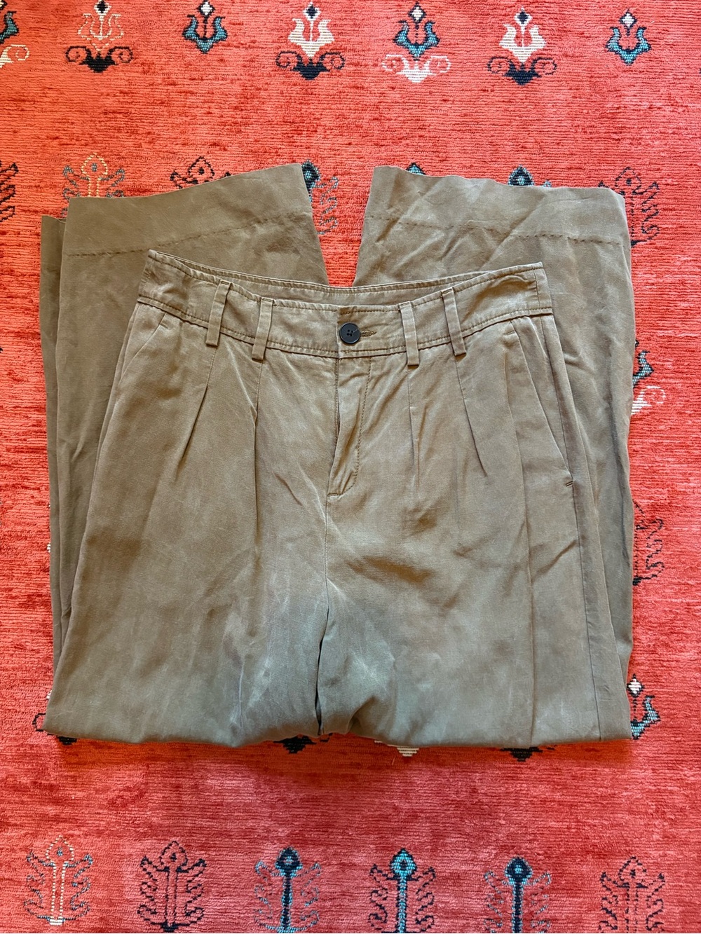 Banana republic pleated trousers
